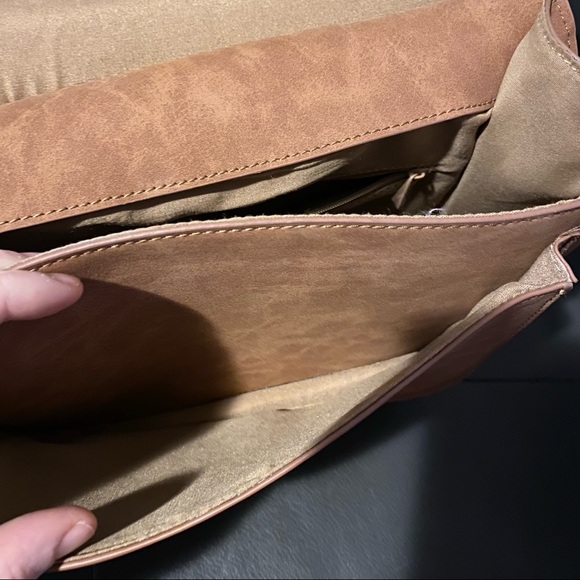 Kenneth Cole Reaction large Faun Norway saddle bag - Picture 11 of 11